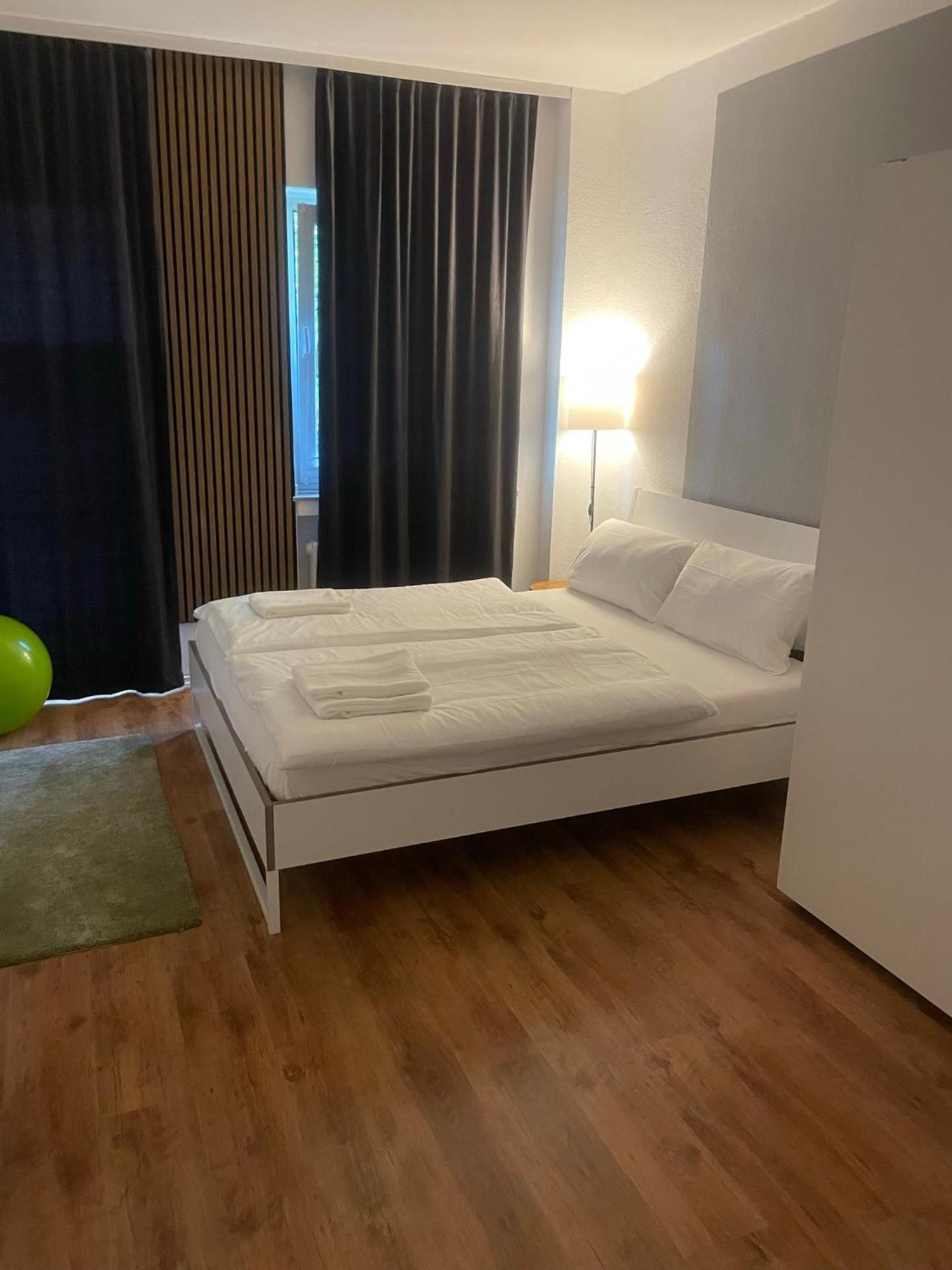 Koeln Wohnung 4 Min Naehe Von Hbf Und Dom Mit Garten ,Balkon & Office Kültér fotó